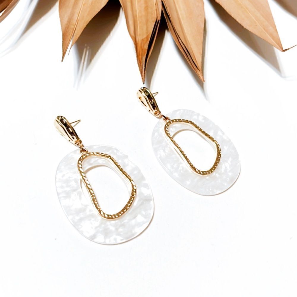 Anthropologie Gold and Cream Earrings - Picture 4 of 4